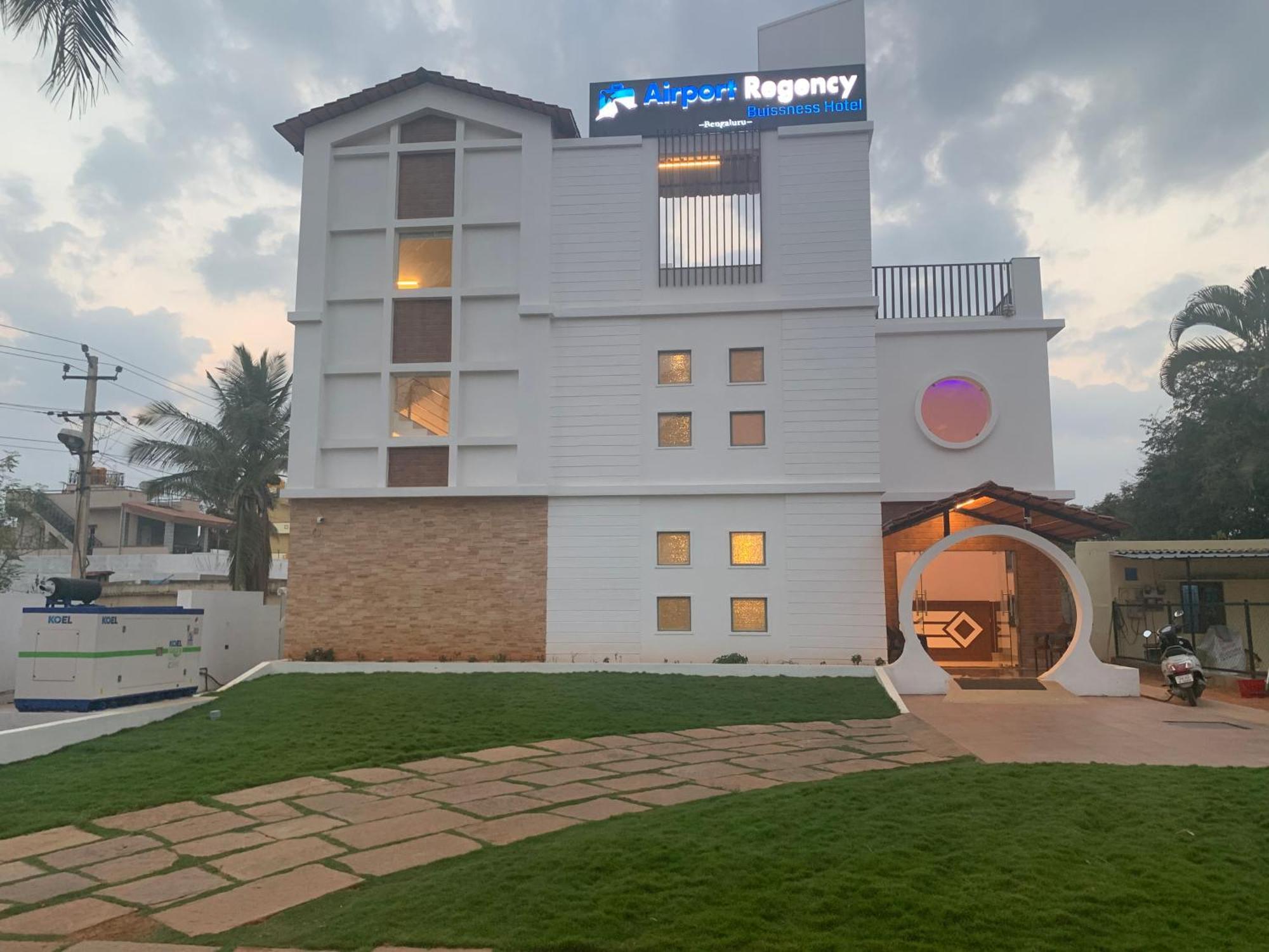 Hotel Airport Regency Devanahalli Exteriér fotografie